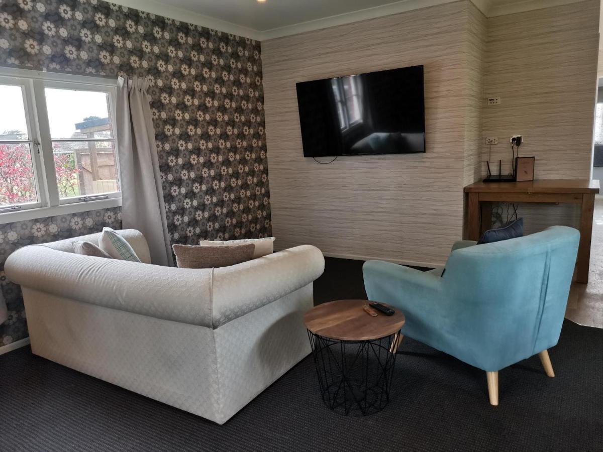 Lavalla Estate Pension Tuakau Buitenkant foto