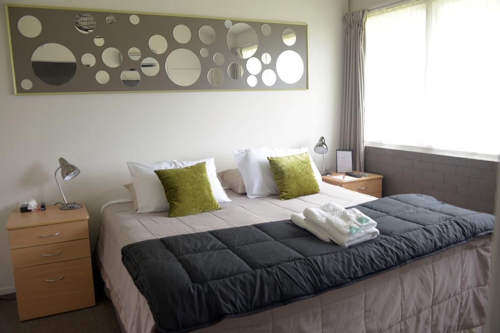Lavalla Estate Pension Tuakau Kamer foto