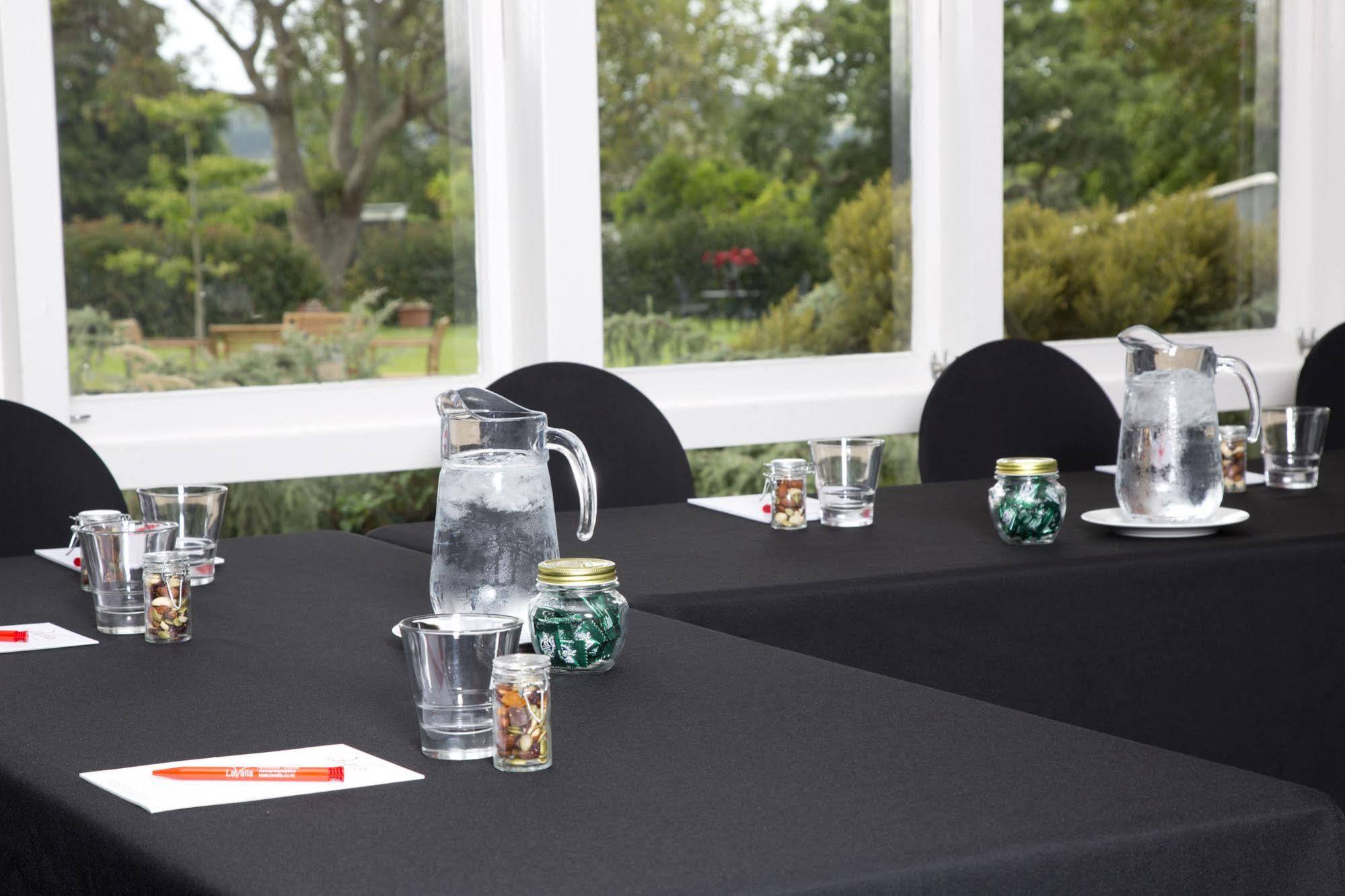 Lavalla Estate Pension Tuakau Buitenkant foto