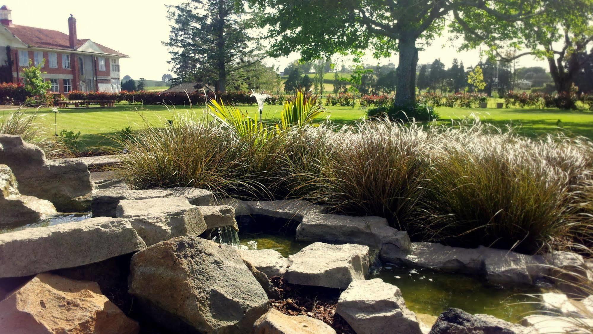 Lavalla Estate Pension Tuakau Buitenkant foto